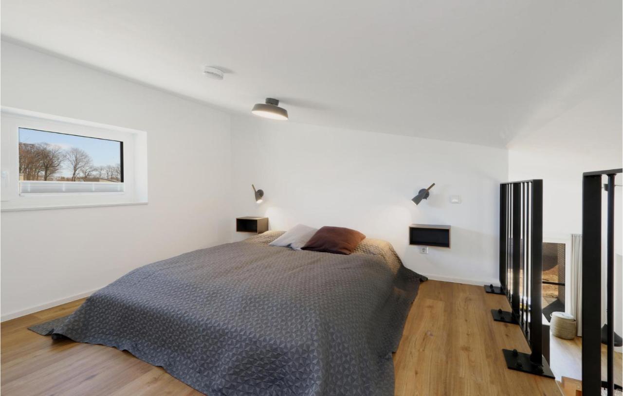 3 Bedroom Stunning Home In Lembruch-Duemmer See Eksteriør billede